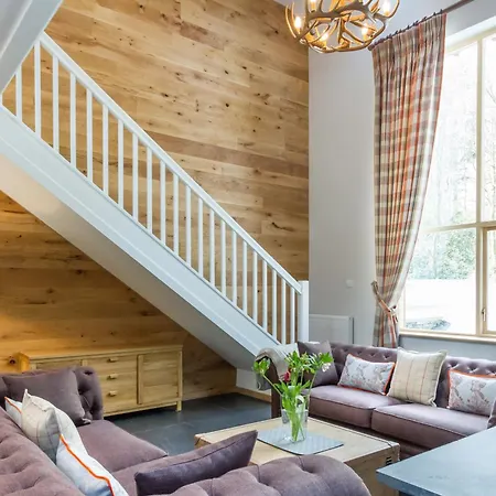 Holiday home The Cedars, Pullwood Bay *